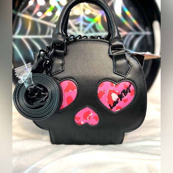 🩷💀 BETSEY JOHNSON, LUV BETSEY LBPOE  SKULL-SHAPED  SATCHEL/CROSSBODY🩷💀 NWT - Picture 11 of 12